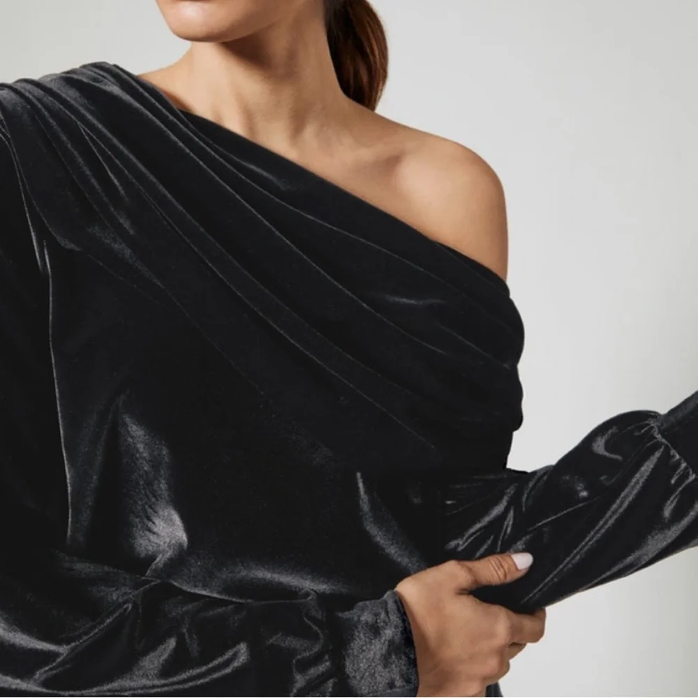 •CARBON38• Black Velvet Off-the-Shoulder‎ Drape Pullover Sweatshirt Size XS - Picture 13 of 13